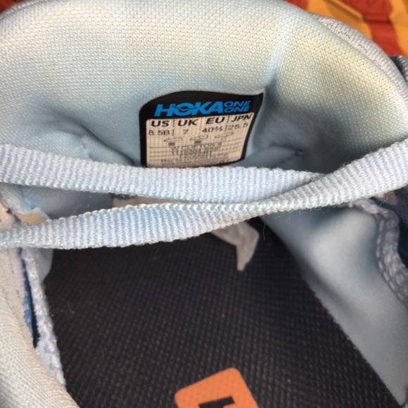 😍HOKA, women’s size 8.5B, great condition, see photos , gorgeous colors - Picture 8 of 9